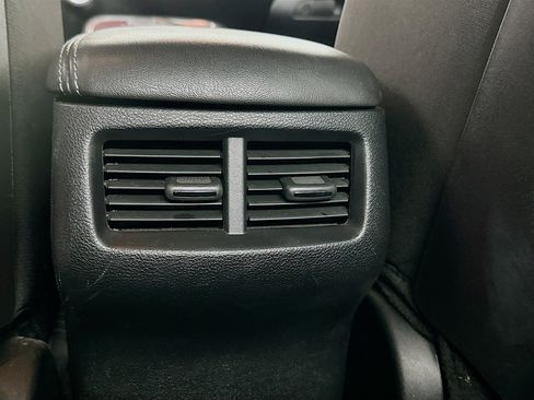 Used 2018 Dodge Challenger SXT image 24