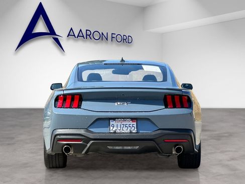 Used 2024 Ford Mustang GT RWD image 5