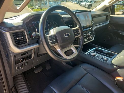 Used 2024 Ford Expedition XLT image 16