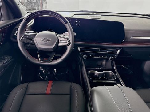 New 2026 Chevrolet Traverse RS image 2