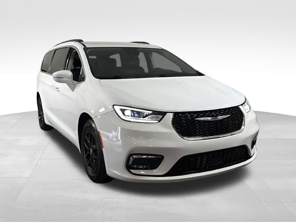 Used 2022 Chrysler Pacifica Touring-L FWD image 15