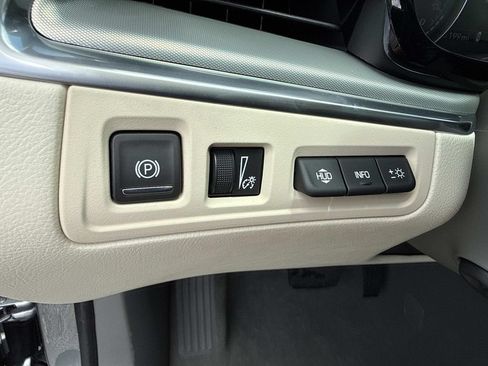 New 2026 Cadillac XT5 Premium Luxury w/ Driver Assist Package FWD image 31