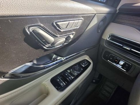 Certified 2022 Lincoln Corsair Reserve w/ Equipment Group 201A image 16