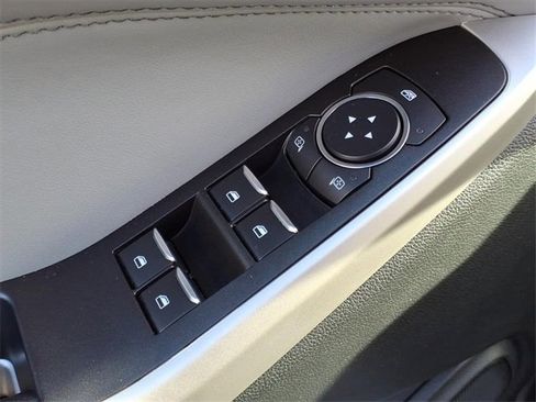 Used 2021 Ford Explorer XLT w/ Equipment Group 202A image 16