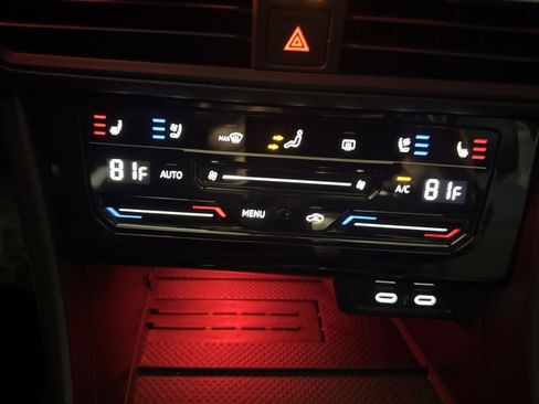 Used 2025 Volkswagen Jetta GLI Autobahn FWD image 15