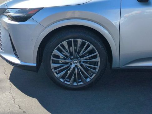 Used 2025 Lexus RX 450h AWD w/ Convenience Package image 9