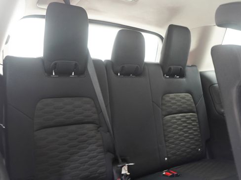 Used 2023 Nissan Pathfinder SV image 13