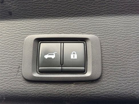 Used 2023 Mitsubishi Outlander AWD image 18