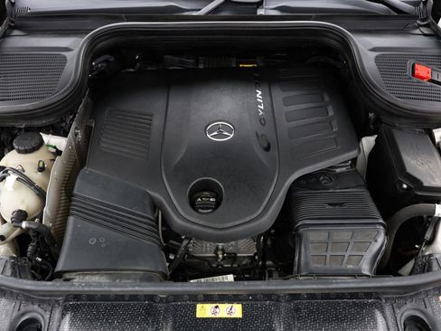 Used 2021 Mercedes-Benz GLS 450 4MATIC image 44