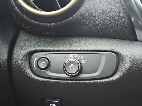 Used 2023 Chevrolet Blazer Premier image 41