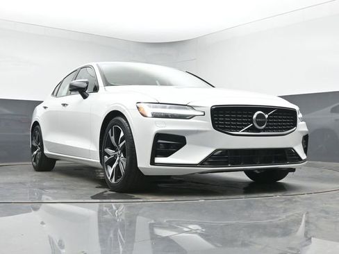 Used 2023 Volvo S60 B5 Core w/ Climate Package FWD image 33