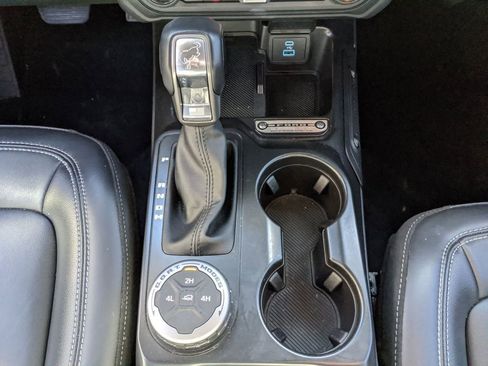 New 2025 Ford Bronco Outer Banks image 14