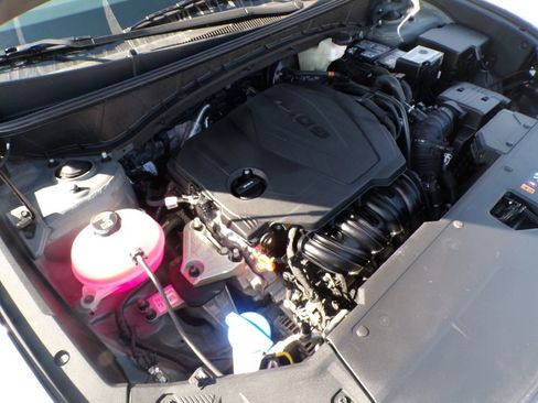 Used 2025 Hyundai Tucson SE image 27