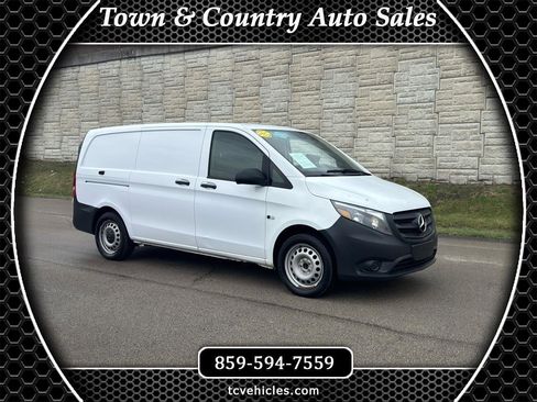 Used 2016 Mercedes-Benz Metris image 1