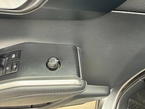 Used 2024 Toyota Highlander XSE AWD/4WD image 25