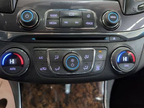 Used 2015 Chevrolet Impala LTZ image 15