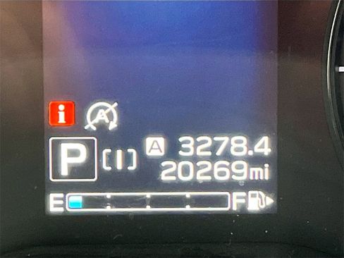 Used 2022 Subaru Crosstrek 2.0i Premium image 12