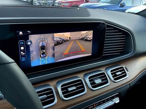 Used 2025 Mercedes-Benz GLE 450 4MATIC image 23