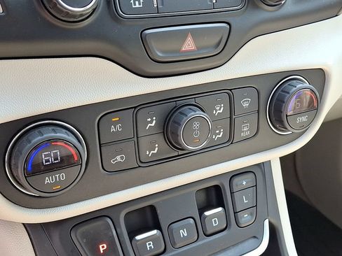 Used 2019 GMC Terrain Denali w/ Advanced Safety Package AWD/4WD image 16