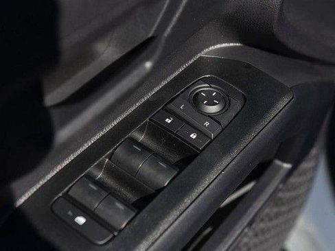 Used 2025 Toyota 4Runner SR5 image 9