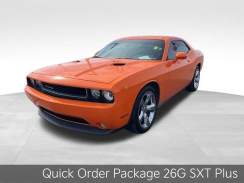 Used 2014 Dodge Challenger SXT Plus image 3