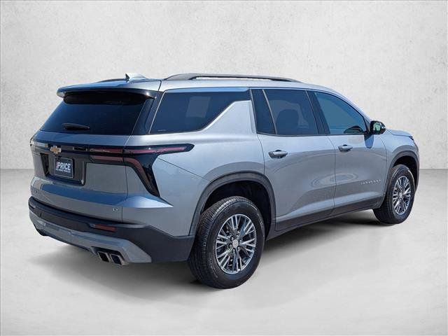 Used 2024 Chevrolet Traverse LT FWD image 5