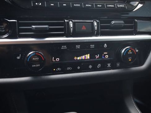 Certified 2025 Nissan Pathfinder SL AWD/4WD image 18