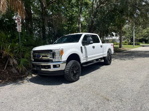 Used 2017 Ford F250 XLT w/ XLT Value Package AWD/4WD image 9