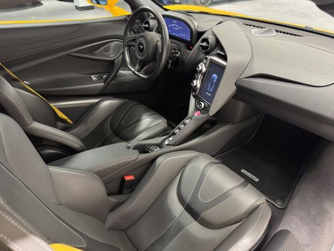 Used 2022 McLaren 720S Spider RWD image 12