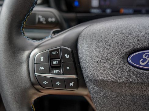 Used 2025 Ford Maverick Lobo AWD/4WD image 17