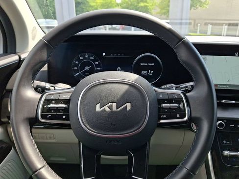 Used 2024 Kia Carnival SX FWD image 22