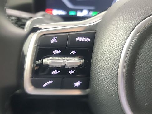 Certified 2025 Kia Sorento SX Prestige AWD/4WD image 30