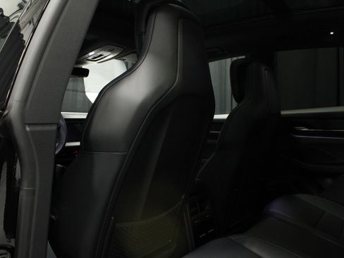 New 2026 Porsche Macan 4 Electric AWD/4WD image 18
