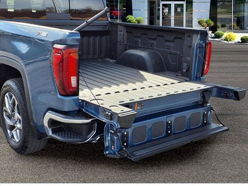 Used 2024 GMC Sierra 1500 SLT w/ SLT Premium Package image 27