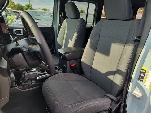 Used 2024 Jeep Wrangler Unlimited Sport AWD/4WD image 18