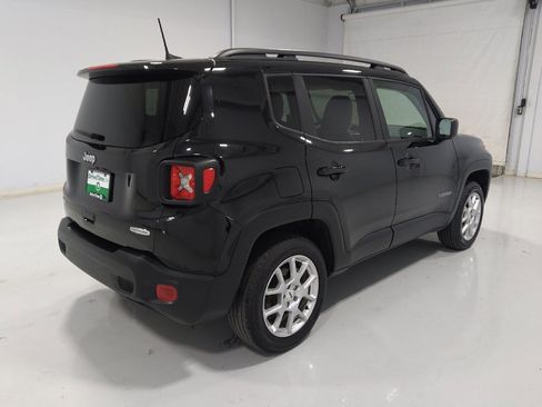 Used 2022 Jeep Renegade Latitude w/ Convenience Group image 9