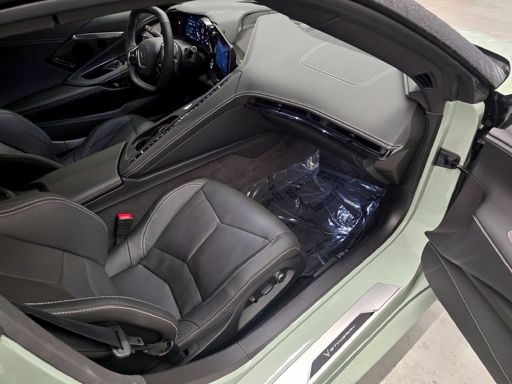 Used 2024 Chevrolet Corvette Stingray Preferred Conv w/ Stealth Interior Trim Package RWD image 37