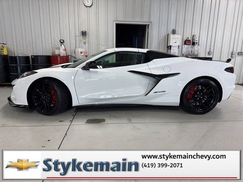 New 2026 Chevrolet Corvette Z06 w/ Battery Protection Package image 5