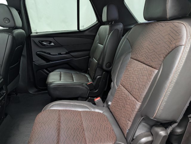 Certified 2023 Chevrolet Traverse High Country AWD/4WD image 13