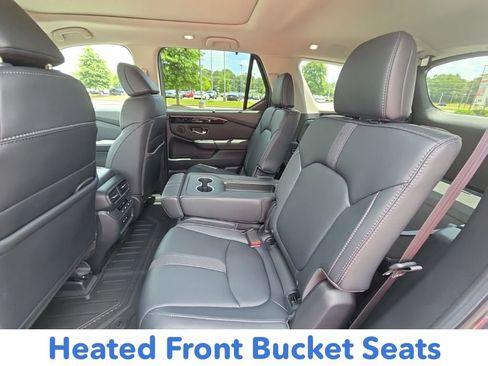 Used 2024 Honda Pilot Touring image 11