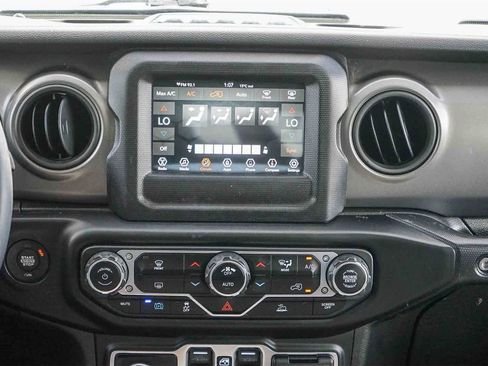 Used 2023 Jeep Wrangler Unlimited w/ Convenience Group image 13