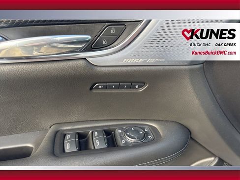 Used 2023 Cadillac XT6 Sport w/ Technology Package image 10