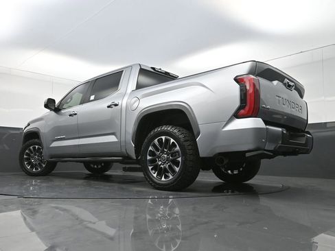 Used 2024 Toyota Tundra Limited AWD/4WD image 33