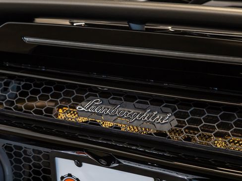 Used 2021 Lamborghini Huracan EVO RWD image 29