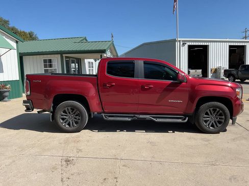 Used 2020 GMC Canyon SLE w/ Elevation Edition image 2