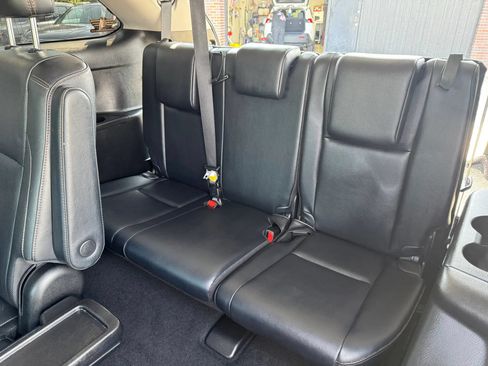 Used 2019 Toyota Highlander Limited Platinum w/ Carpet Mat Package (TMS) AWD/4WD image 19