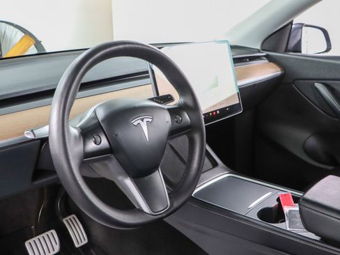 Used 2022 Tesla Model Y Performance image 20