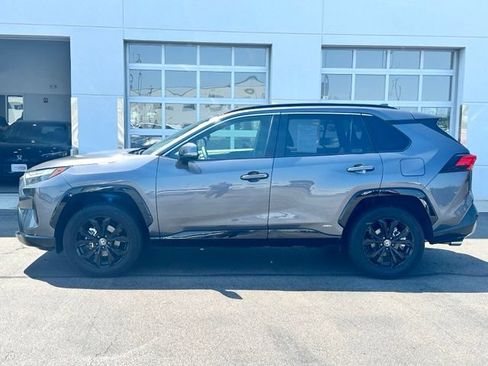 Used 2024 Toyota RAV4 SE AWD/4WD image 3