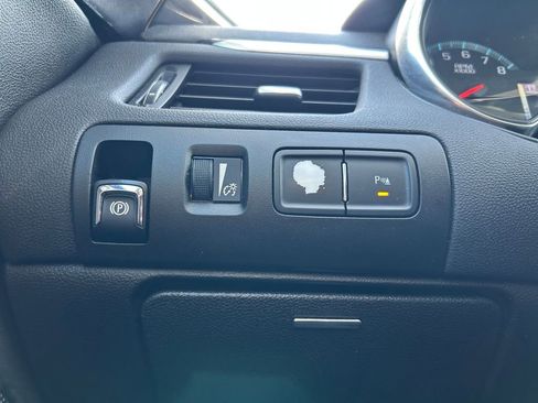 Used 2014 Chevrolet Impala LT w/ Convenience Package image 19