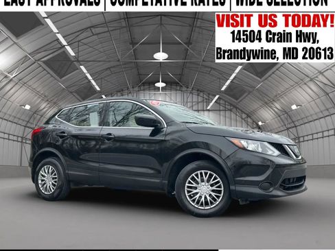 Used 2019 Nissan Rogue Sport S image 1